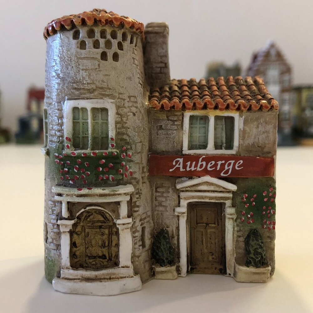 J Carlton Hand Printed Miniature Building 210245 Auberge - Picture 1 of 13